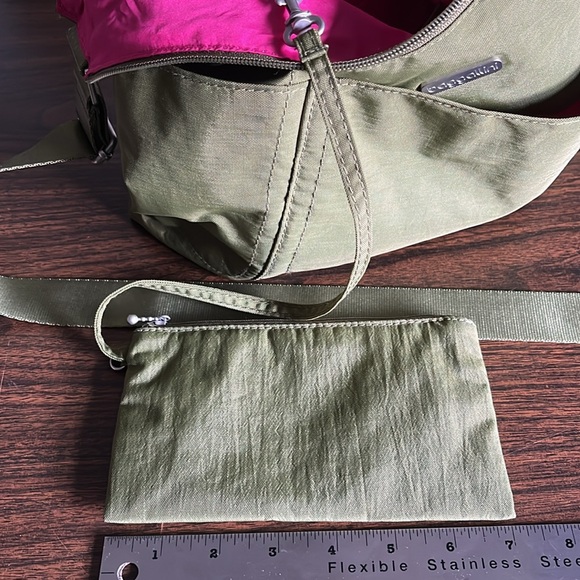 Baggalini Crossbody Zip-top bag - Green with Pink lining - Picture 6 of 10